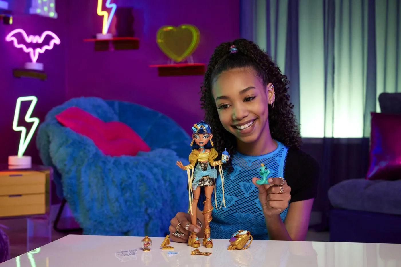 Monster high papusa cleo denile si cobra hissette