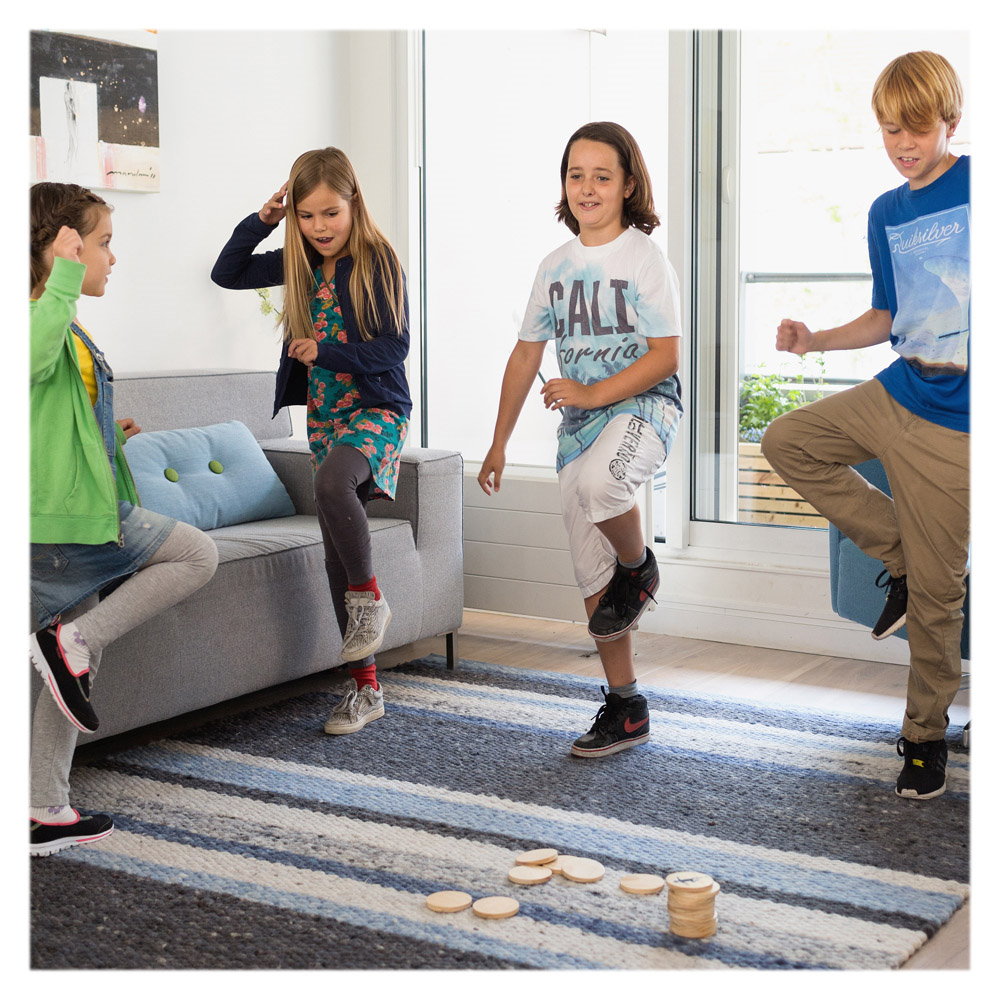 Memoreaza si imita, joc de motricitate