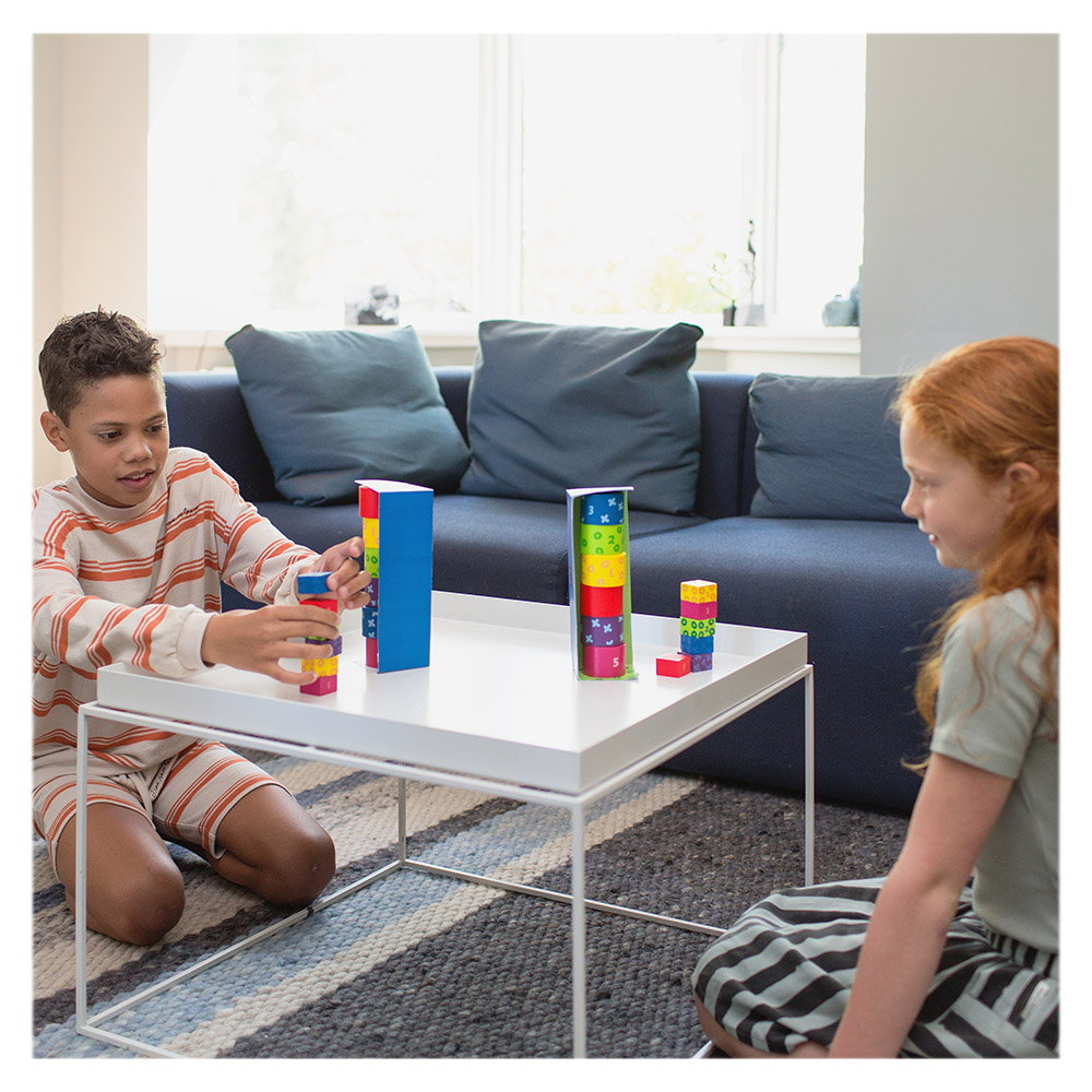 Turnul secret din lemn, joc de logica