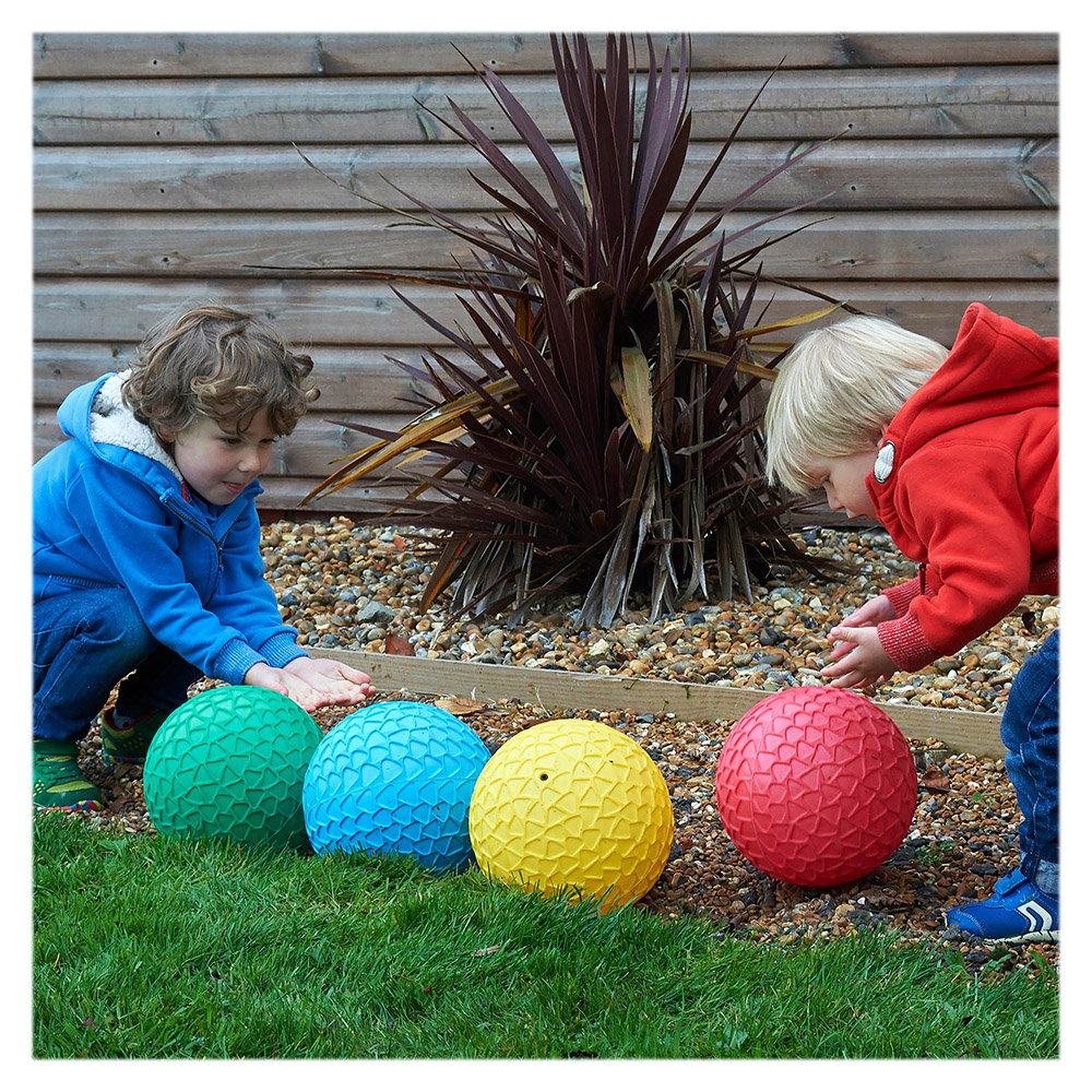 Mingi senzoriale mari texturate, set 4 buc., TickiT