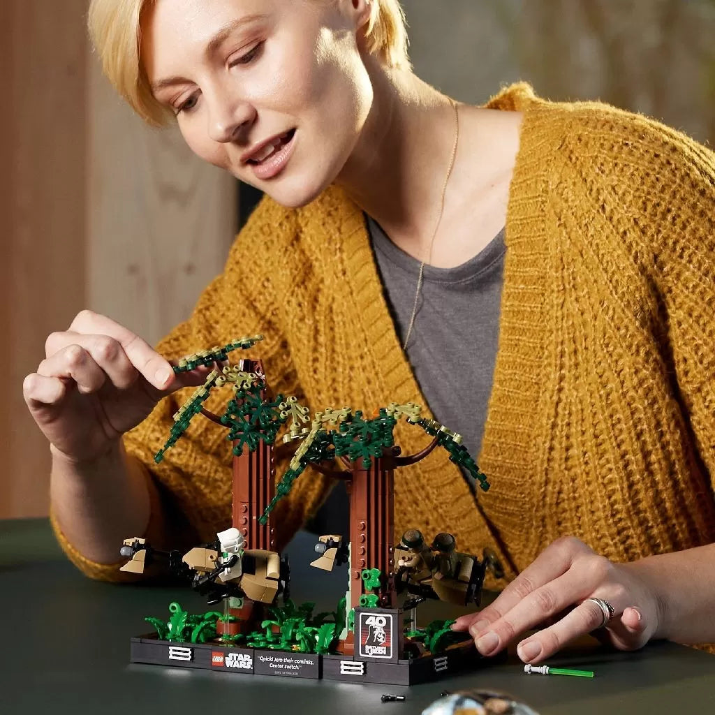 Lego star wars diorama de urmarire cu speederul pe endor 75353
