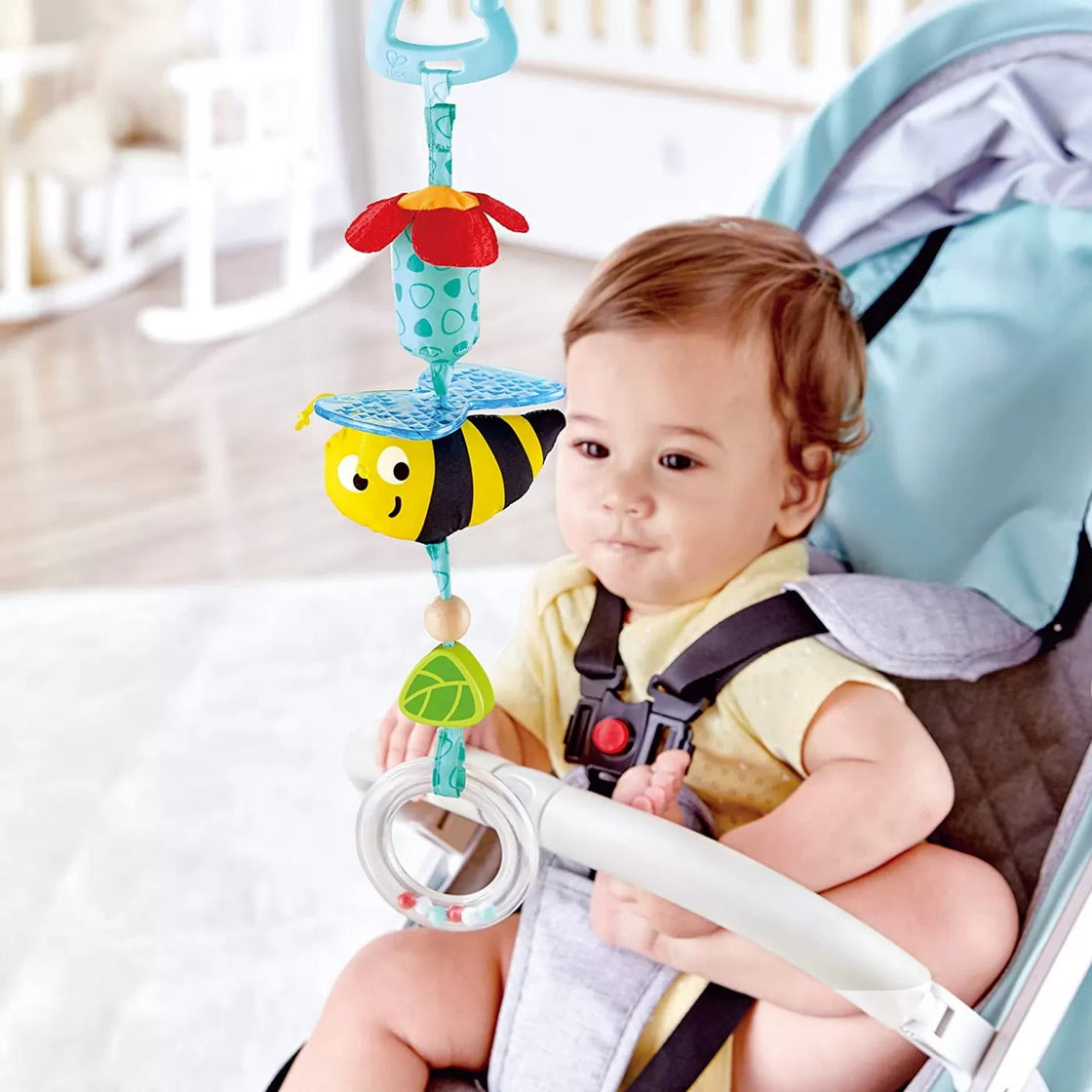 Hape lantisor pentru carucior albinuta zornaitoare