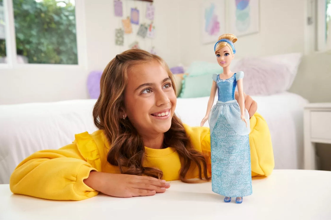Disney princess papusa printesa cenusareasa
