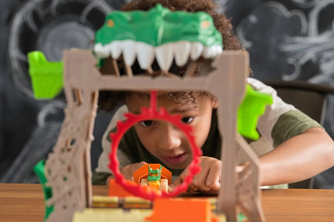 Monster jam set dragon dungeon of doom