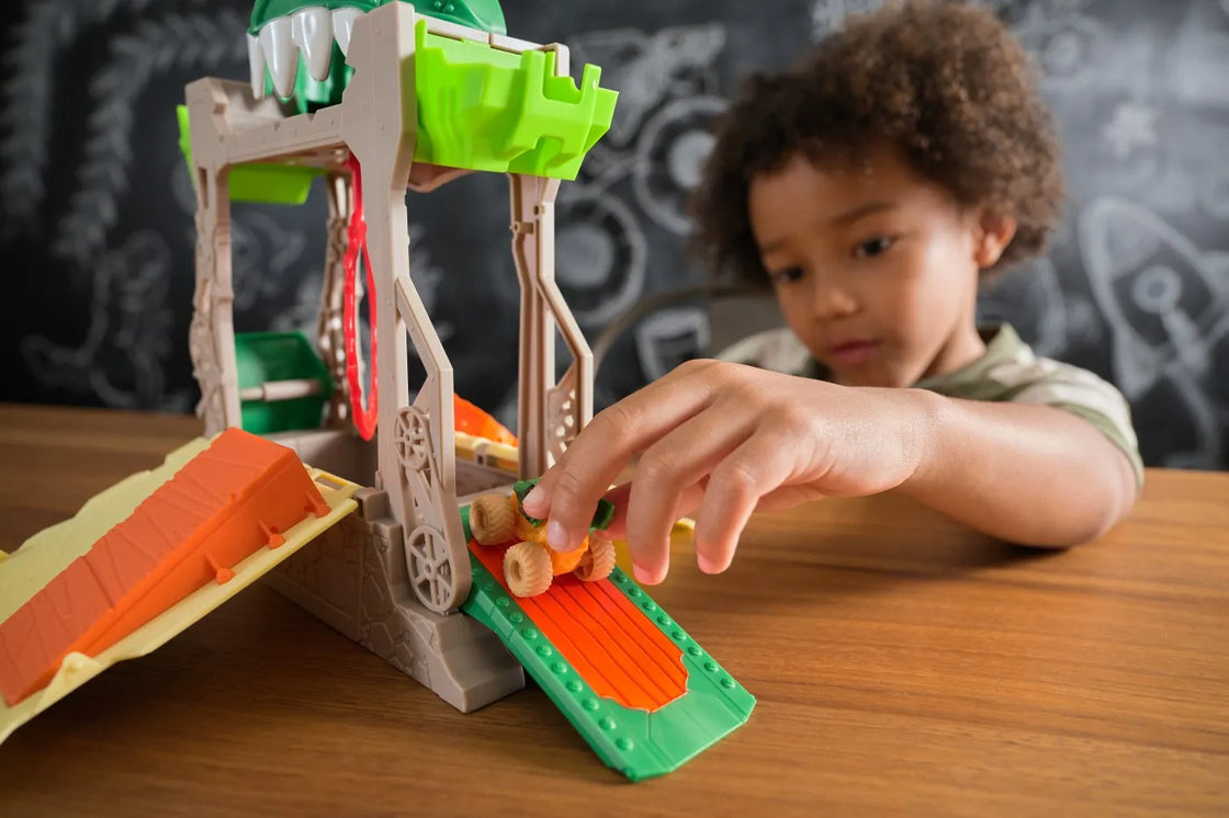 Monster jam set dragon dungeon of doom