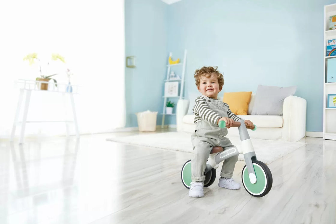 Hape bicicleta de echilibru verde cu 3 roti