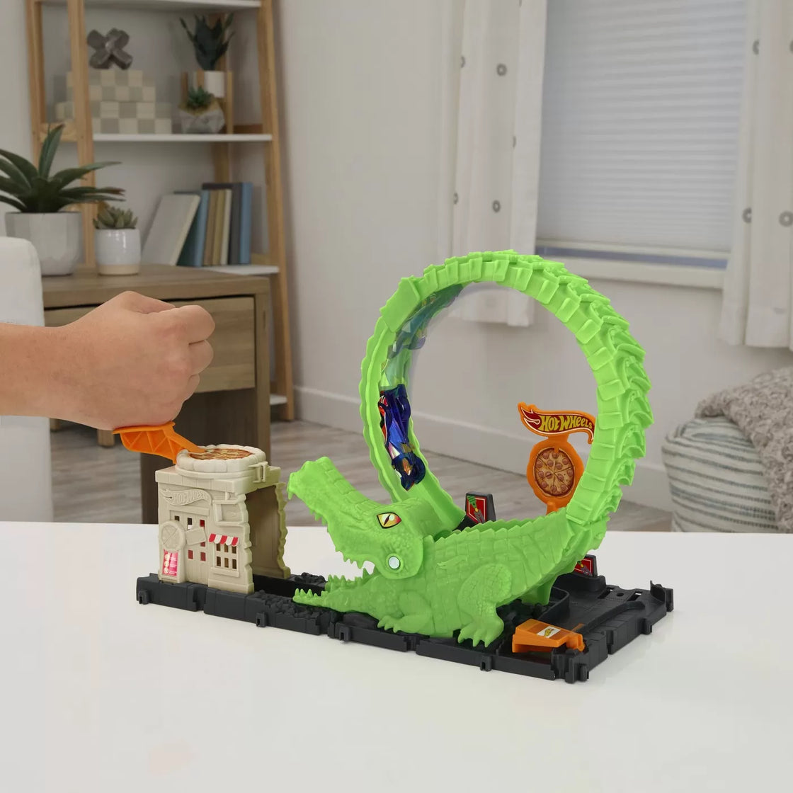Hot wheels city pista inamicilor pizzerie