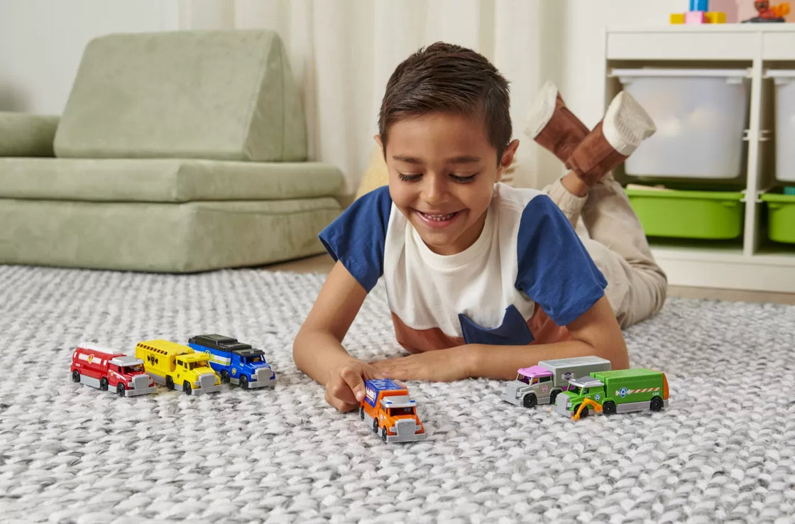 Patrula catelusilor vehicul metalic camion chase