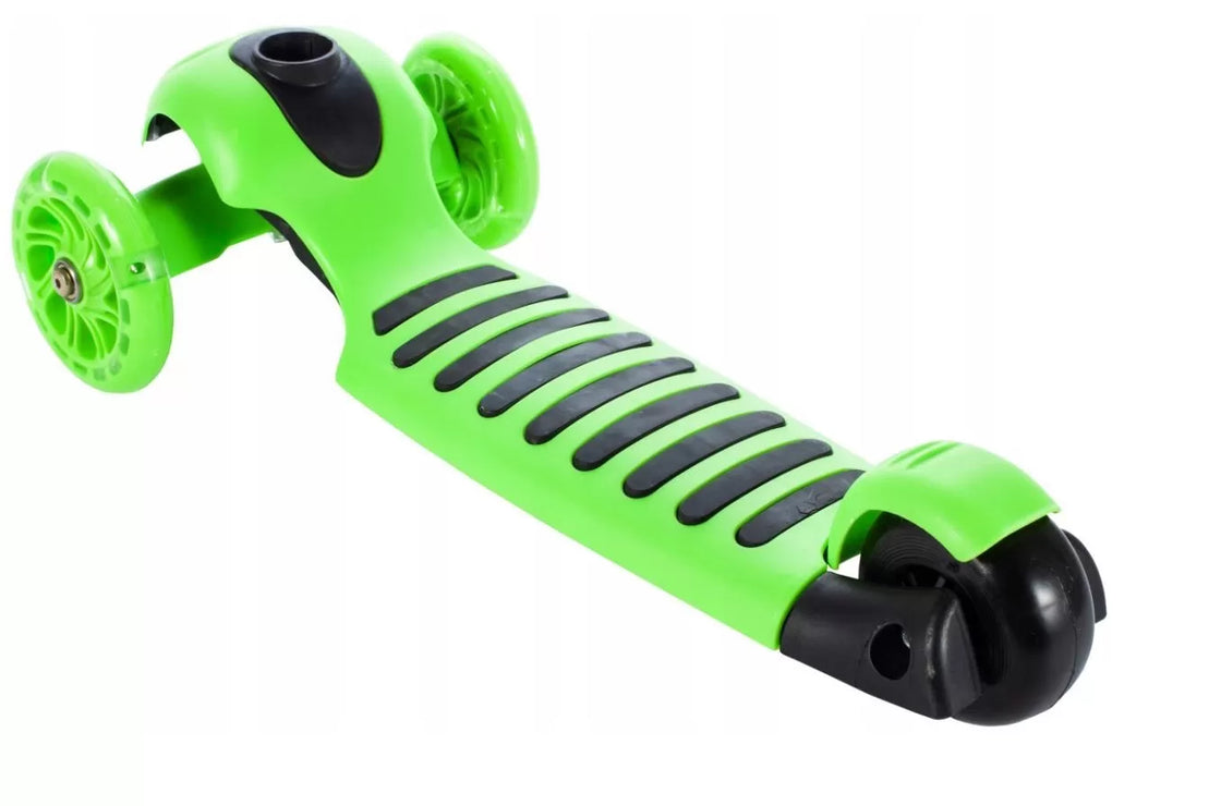 Trotineta malplay buburuza tip scooter cu 3 roti verde