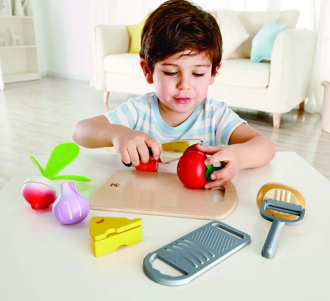 Hape set pentru curatat si taiat legume