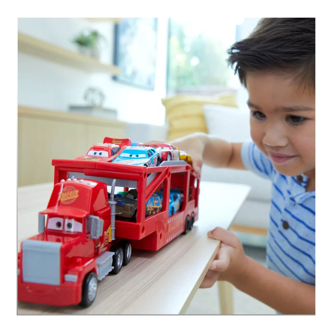 Cars transportatorul mack