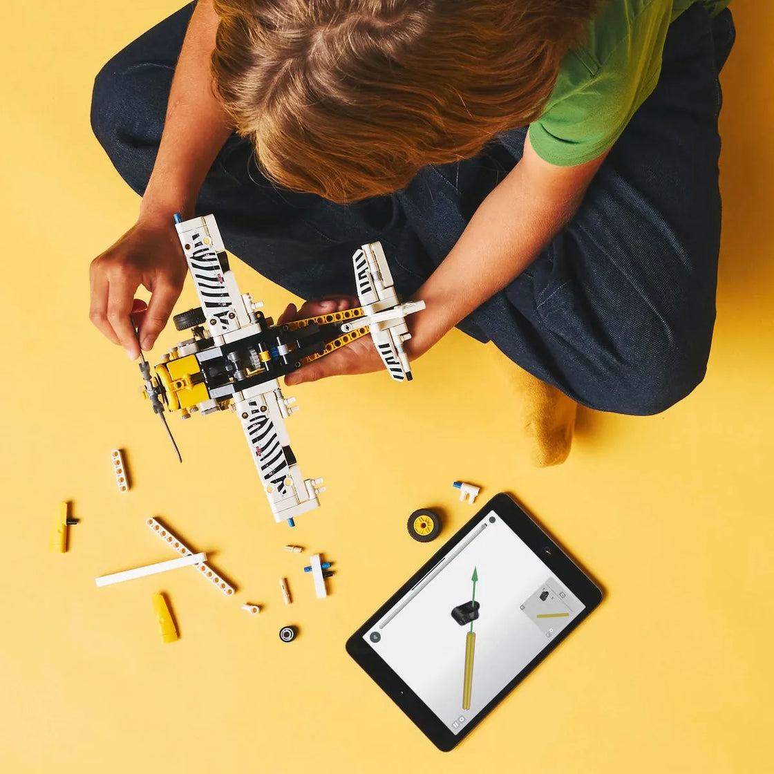 Lego technic avion pentru zone greu accesibile 42198