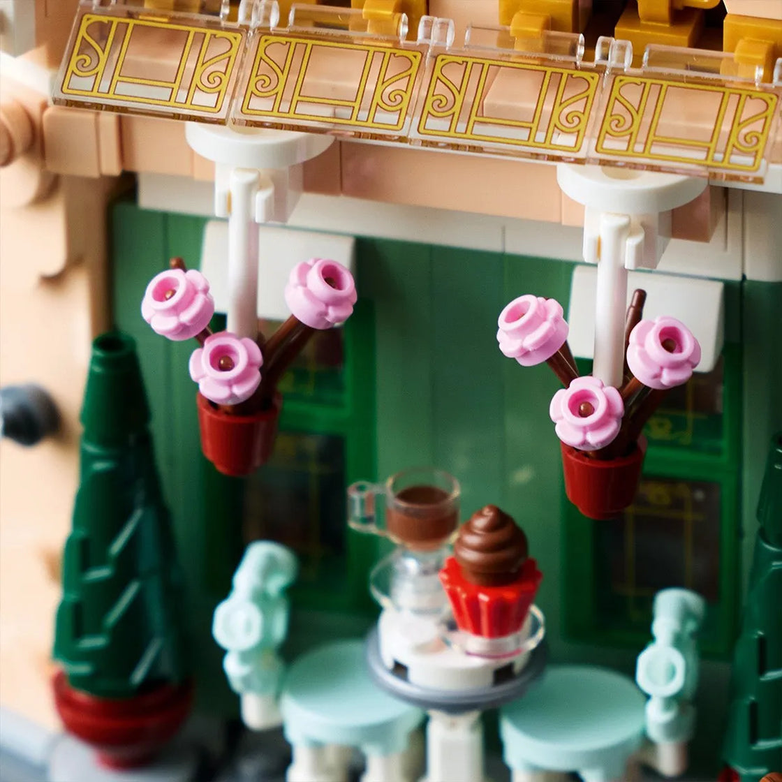 Lego icons cafenea frantuzeasca 10362