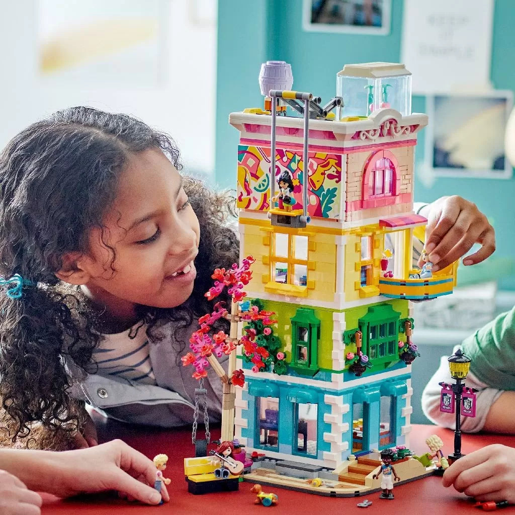Lego friends centrul comunitar din orasul heartlake 41748