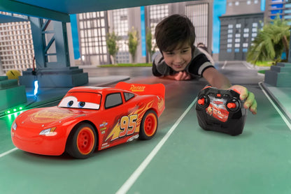 Masina cu telecomanda fulger mcqueen 17cm