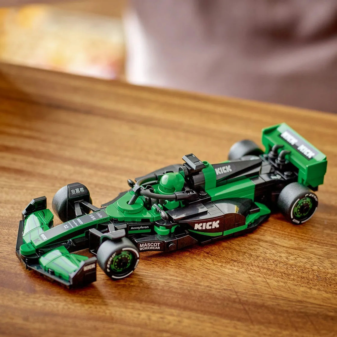 Lego speed champions masina de curse f1 kick sauber 77247