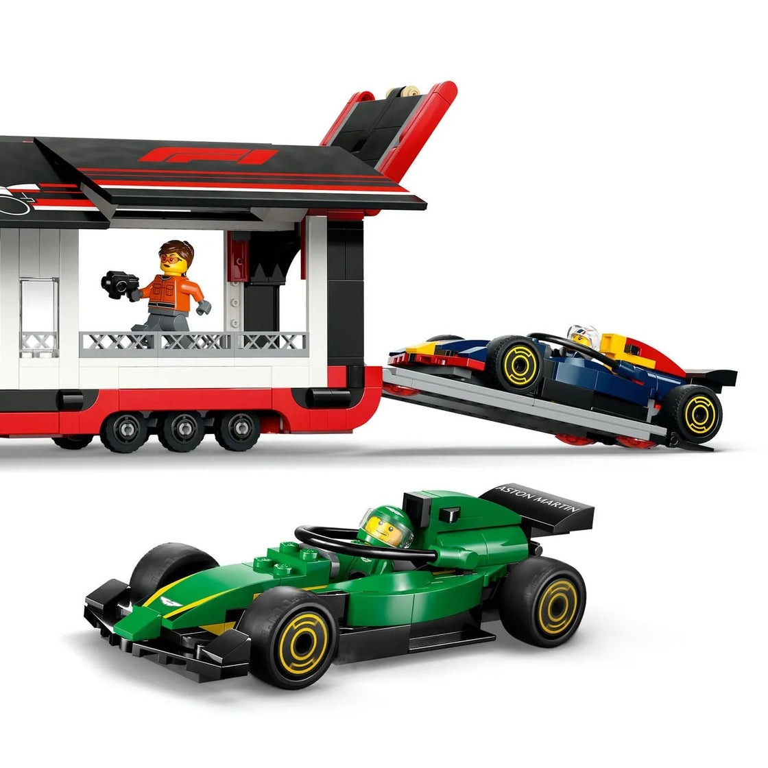 Lego city camion f1 cu masinile f1 rb20 si amr24 60445