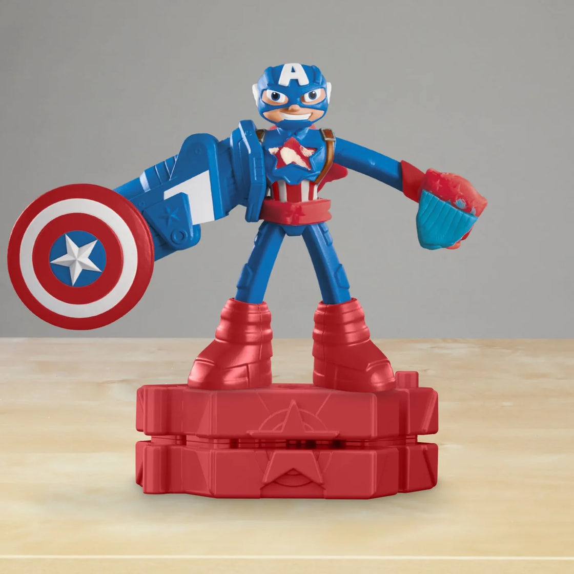 Play-doh marvel figurina flexibila cu accesorii captain america 10cm
