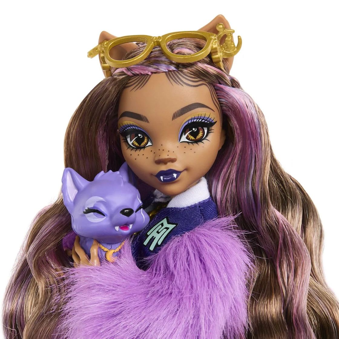 Monster high papusa clawdeen wolf si catelul crescent