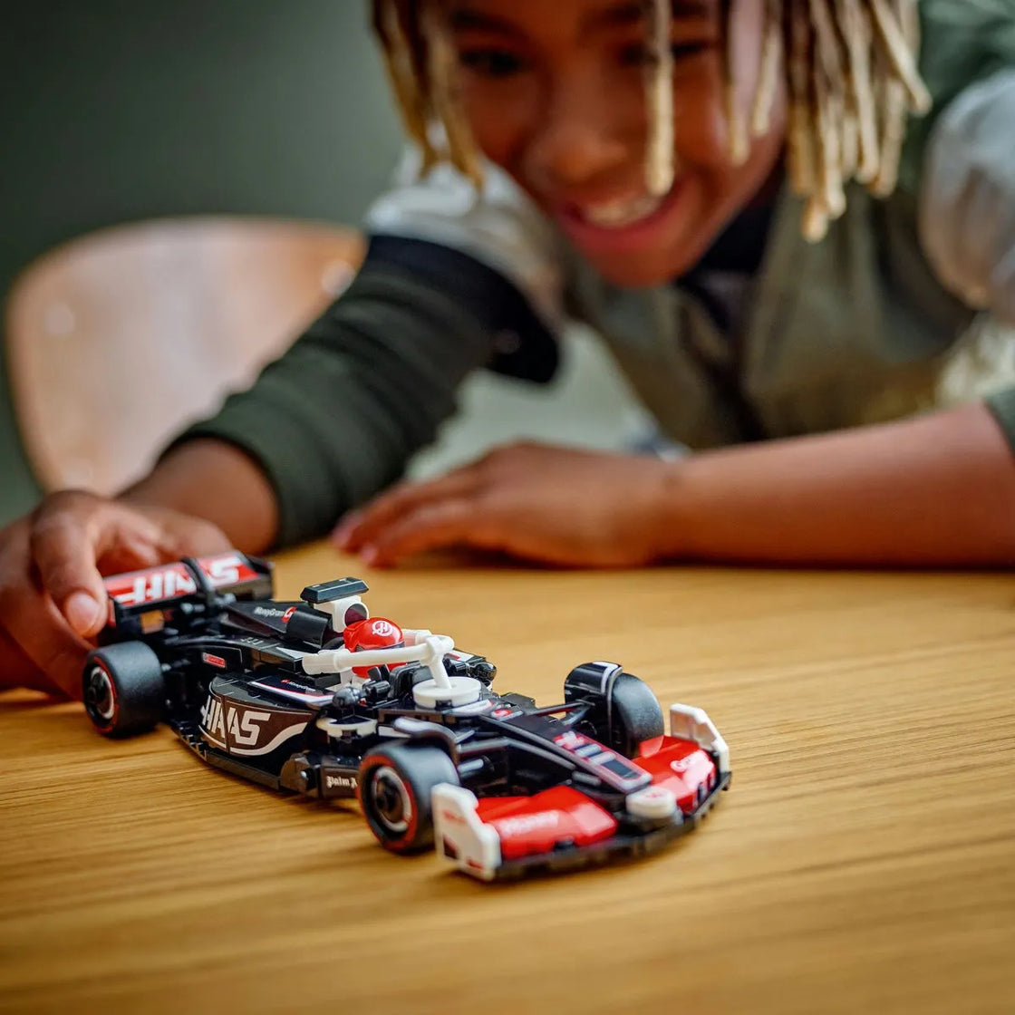 Lego speed champions masina de curse f1 moneygram haas vf-24 77250