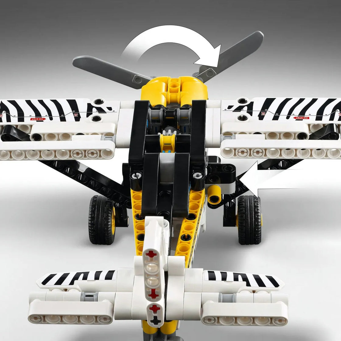 Lego technic avion pentru zone greu accesibile 42198