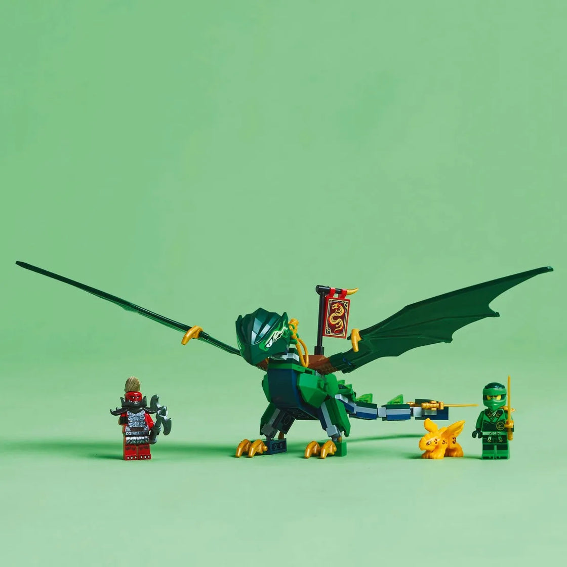 Lego ninjago dragonul de padure al lui lloyd 71829