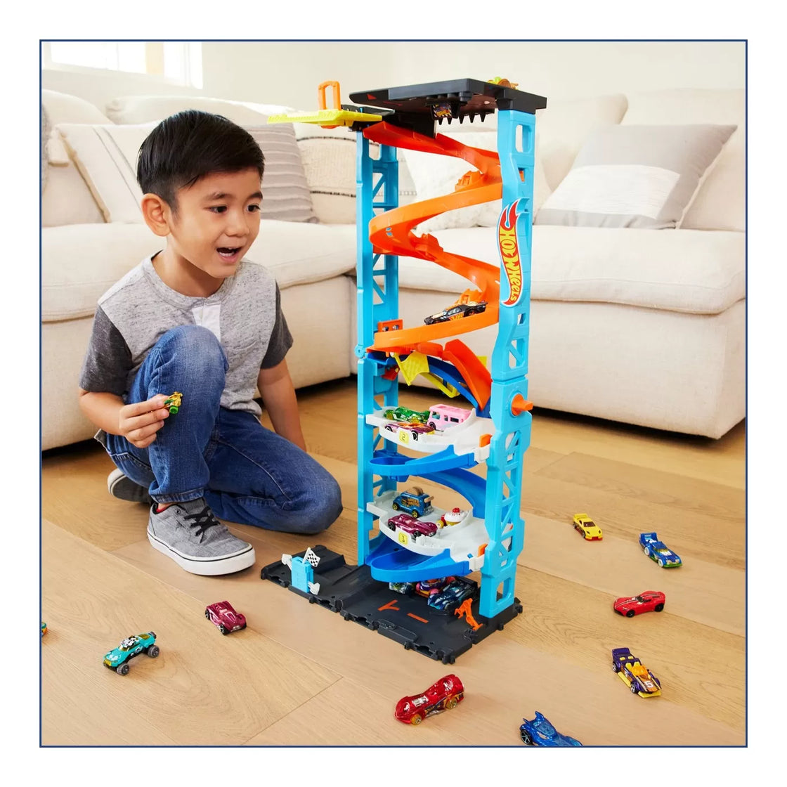 Hot wheels city turnul de curse