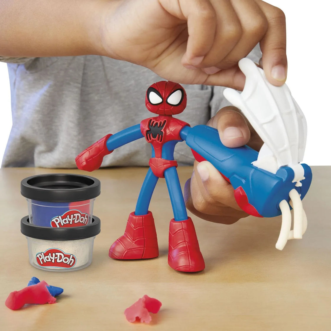 Play-doh marvel figurina flexibila cu accesorii spider man 10cm