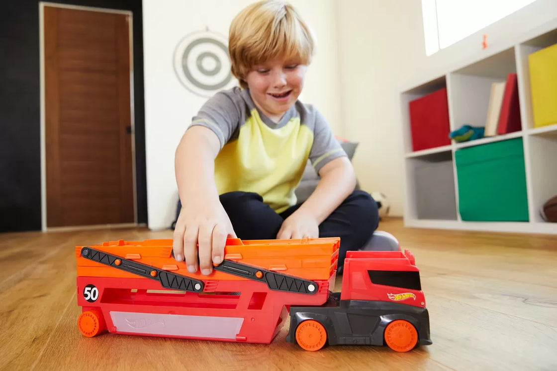 Hot wheels mega transportatorul de masini