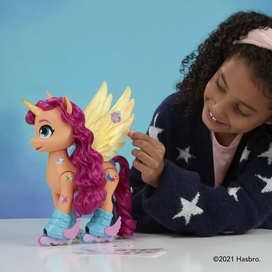 My little pony canta si patineaza cu sunny