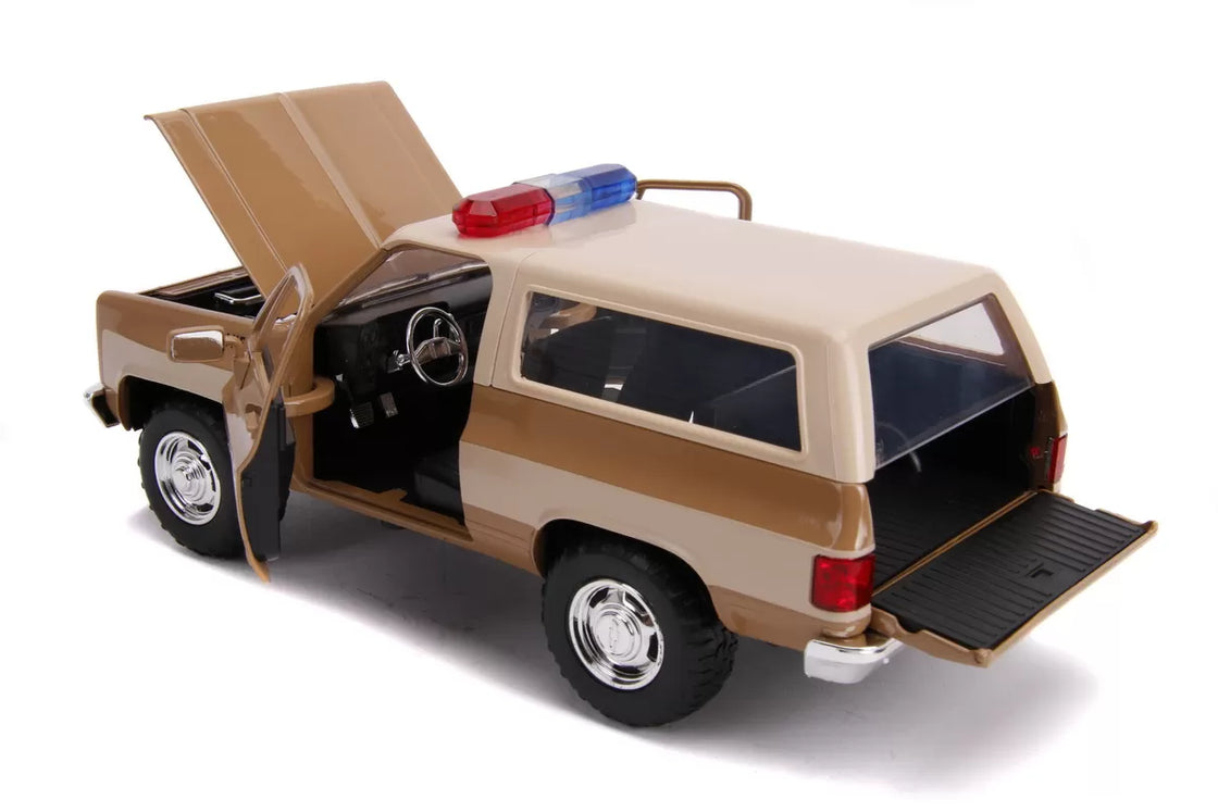 Macheta metalica 1980 chevy police k5 scara 1 la 24