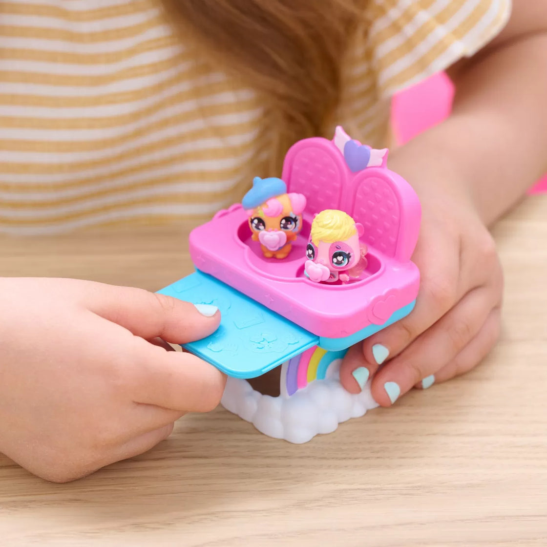 Hatchimals alive set roz