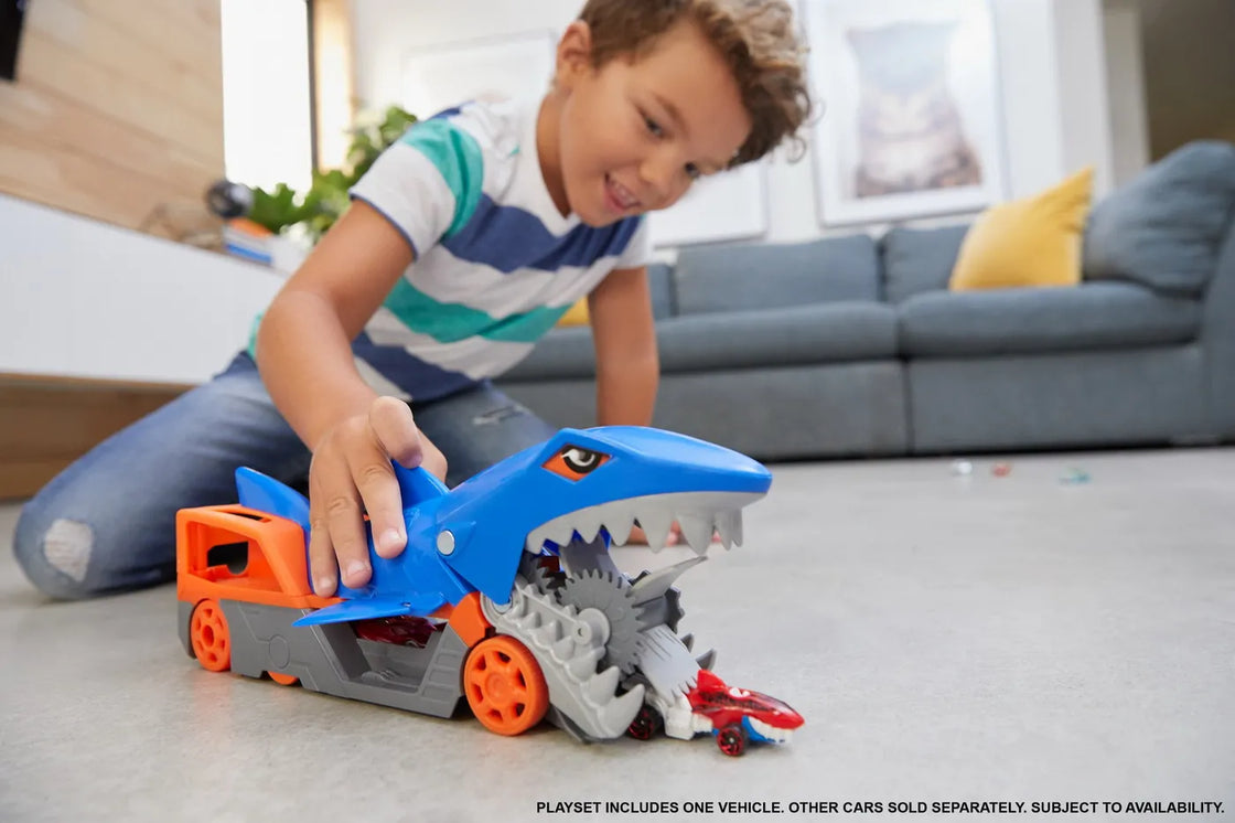 Hot wheels transportator rechin cu masinuta inclusa