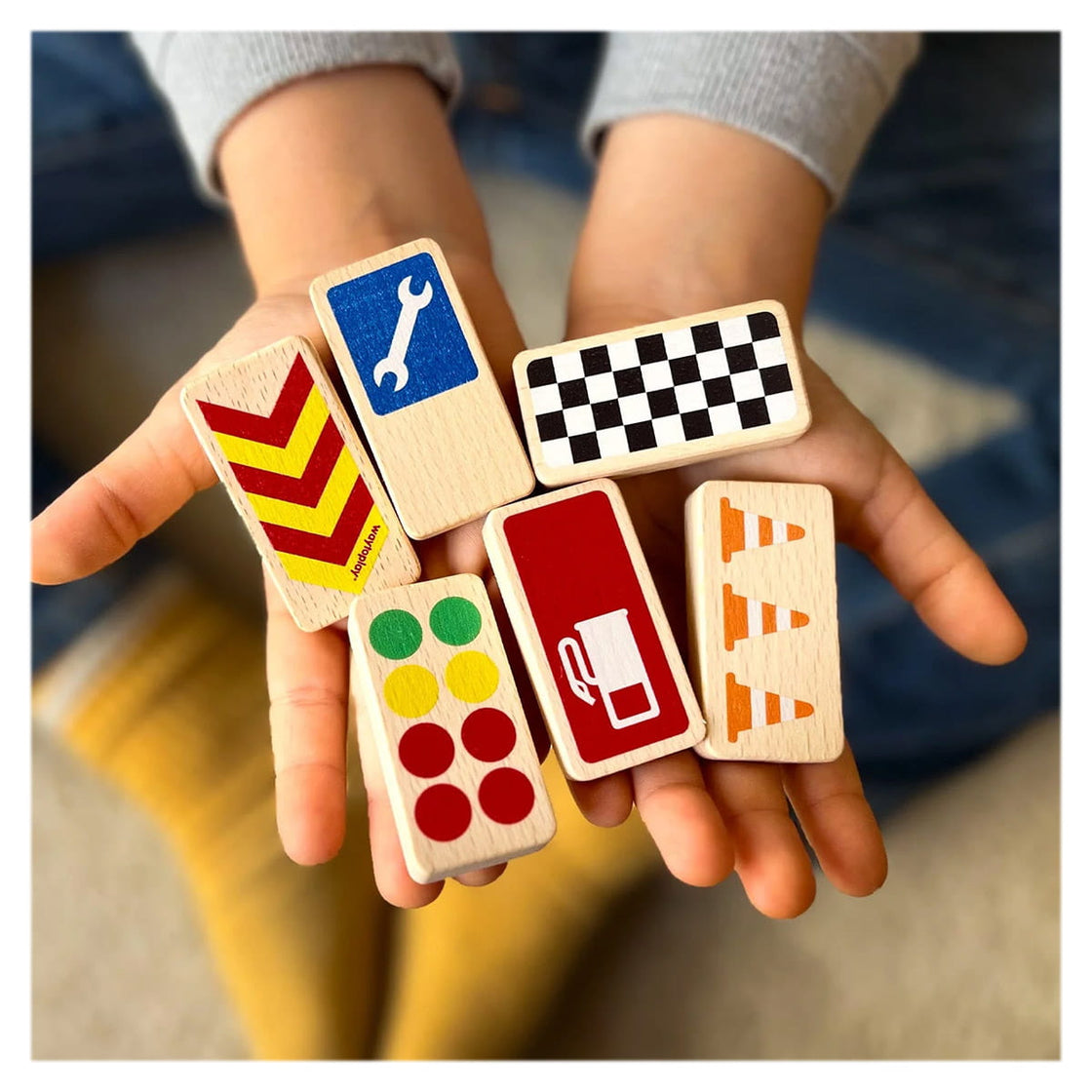 Semne de circulatie pentru piste de curse Waytoplay